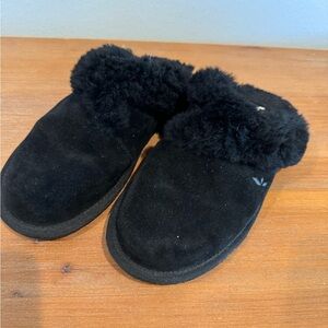 Koolaburra by UGGS Womens Size 6 Slip On Shoes Slippers